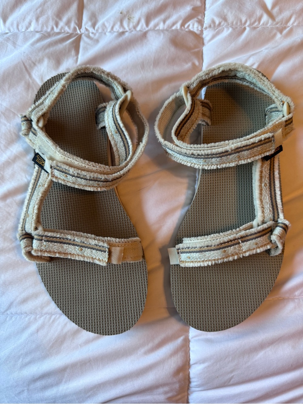 Size 8/39 Teva Beige and Tan Women’s Strap Sandals